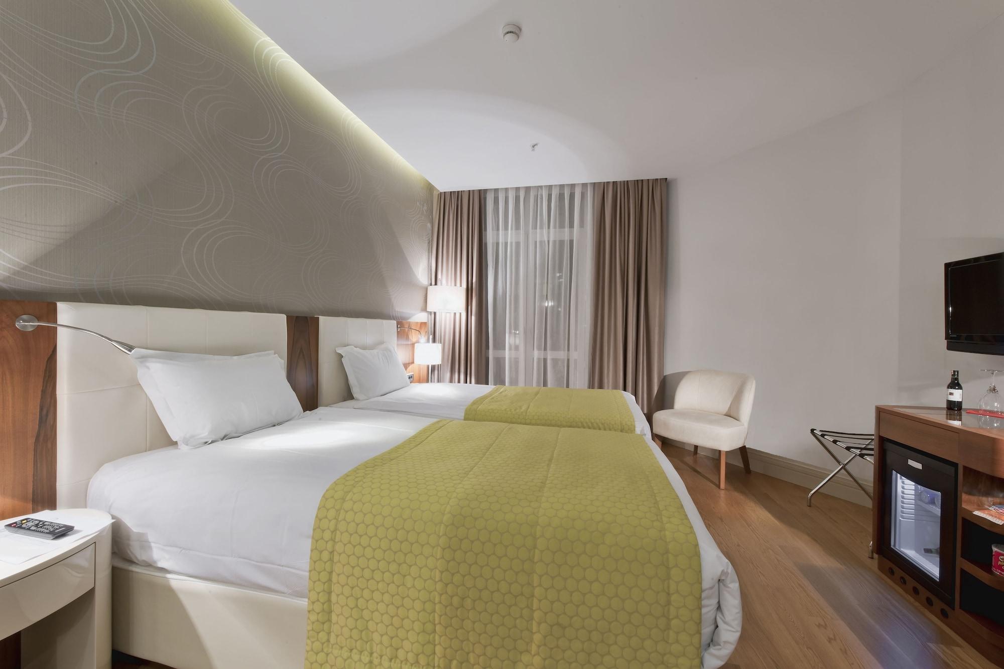 Four Points Flex By Sheraton Istanbul Taksim Square Ngoại thất bức ảnh