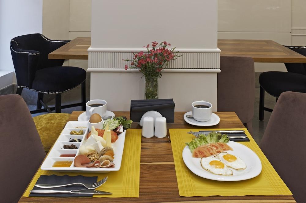 Four Points Flex By Sheraton Istanbul Taksim Square Ngoại thất bức ảnh