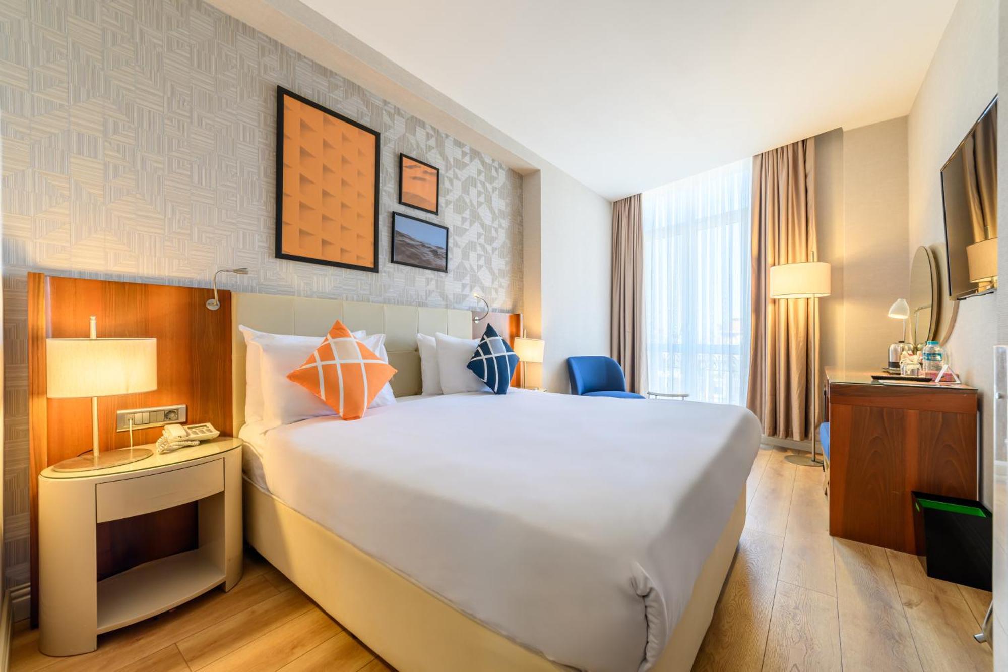 Four Points Flex By Sheraton Istanbul Taksim Square Ngoại thất bức ảnh