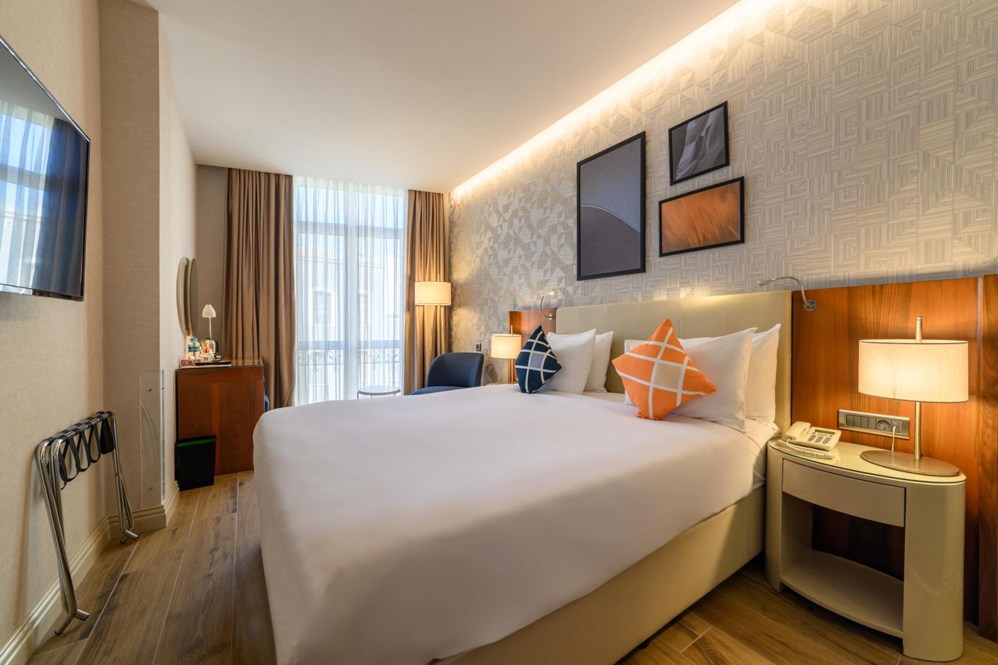 Four Points Flex By Sheraton Istanbul Taksim Square Ngoại thất bức ảnh