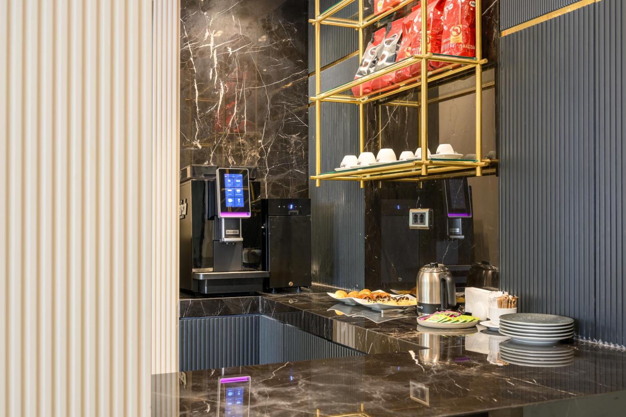 Four Points Flex By Sheraton Istanbul Taksim Square Ngoại thất bức ảnh