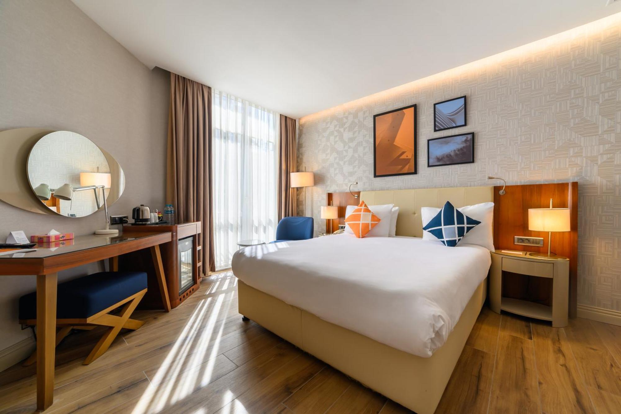 Four Points Flex By Sheraton Istanbul Taksim Square Ngoại thất bức ảnh