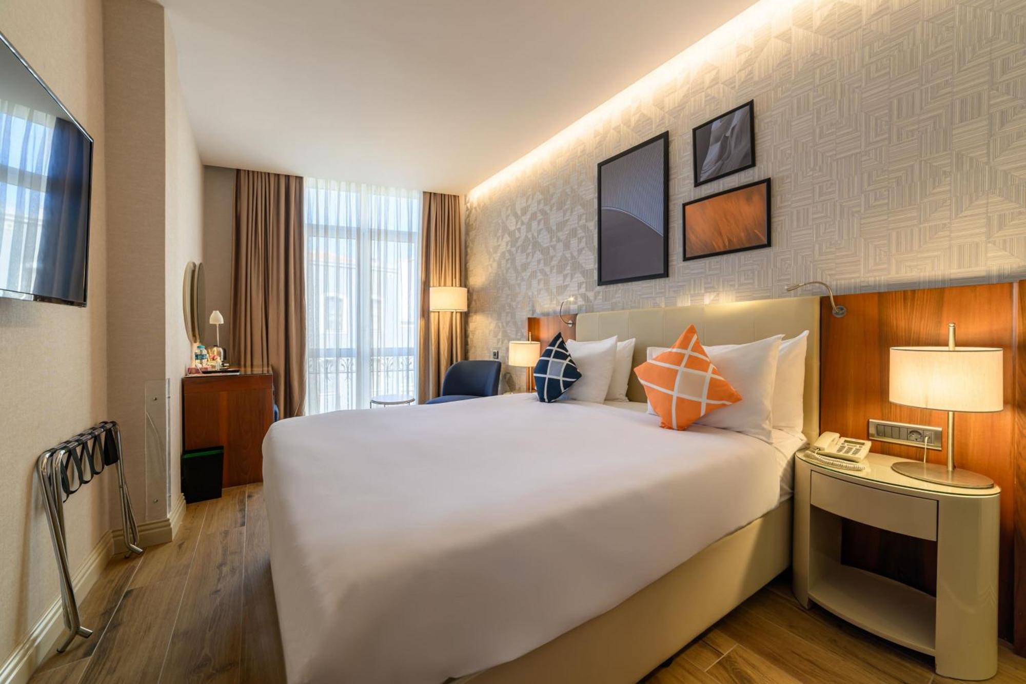 Four Points Flex By Sheraton Istanbul Taksim Square Ngoại thất bức ảnh