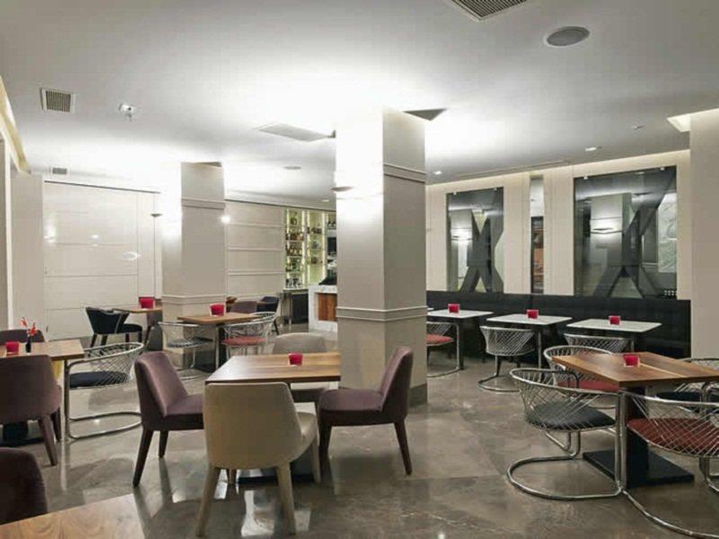 Four Points Flex By Sheraton Istanbul Taksim Square Ngoại thất bức ảnh